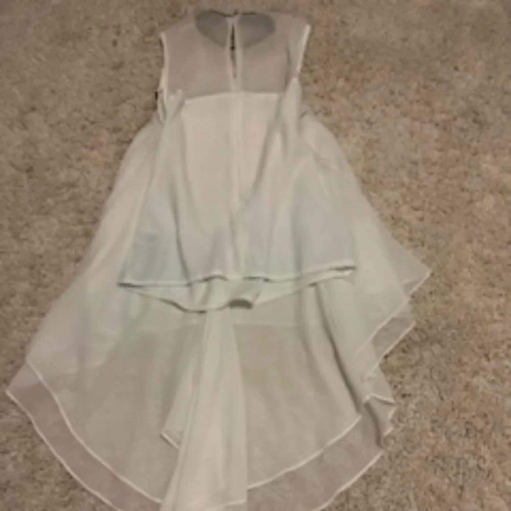 Top - Picture 2 of 2
